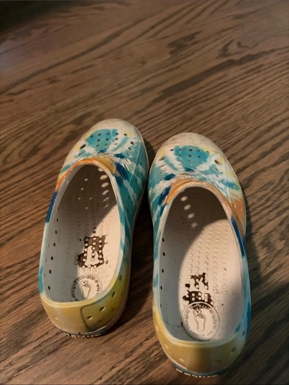 Native Kids Tie-Dye Slip-On Water Shoes - Blue & Orange